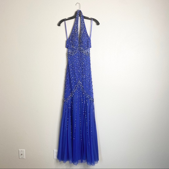 BACKLESS SEQUINED BALL GOWN - Picture 4 of 6